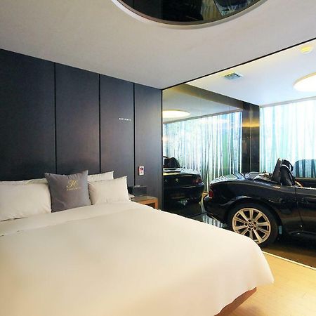 H Drive Hotel Iksan Exterior foto