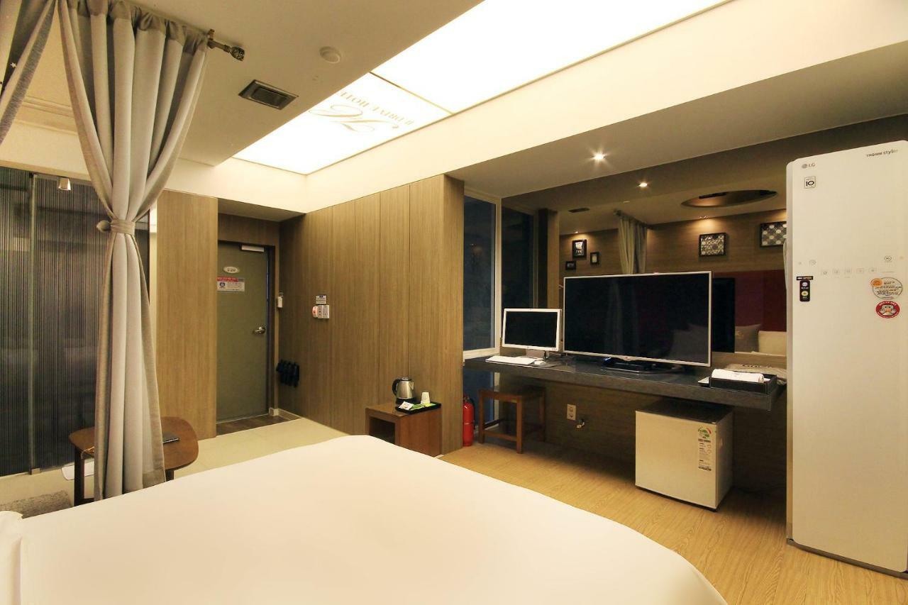 H Drive Hotel Iksan Exterior foto