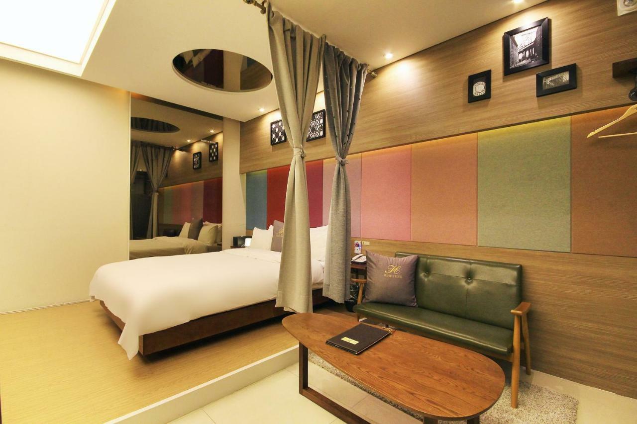 H Drive Hotel Iksan Exterior foto