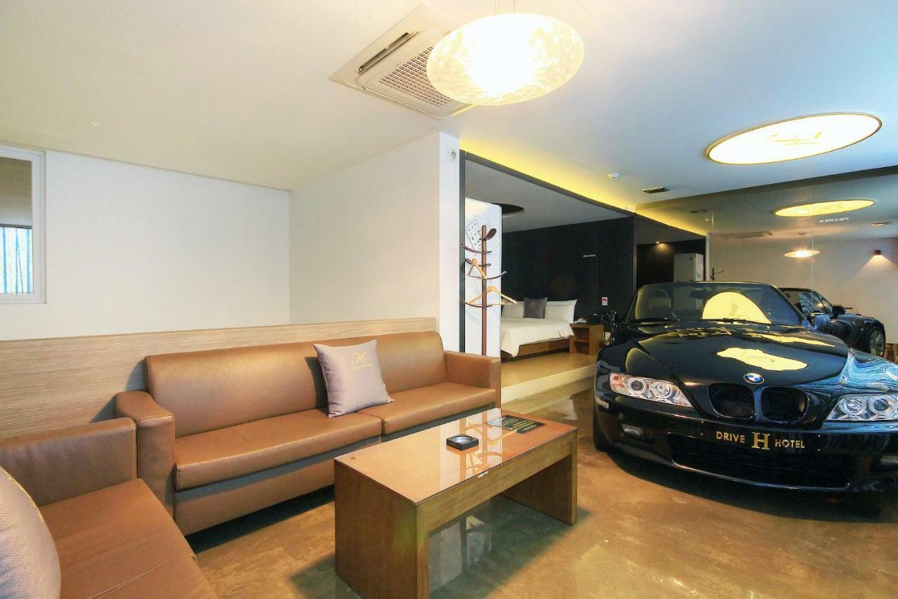 H Drive Hotel Iksan Exterior foto